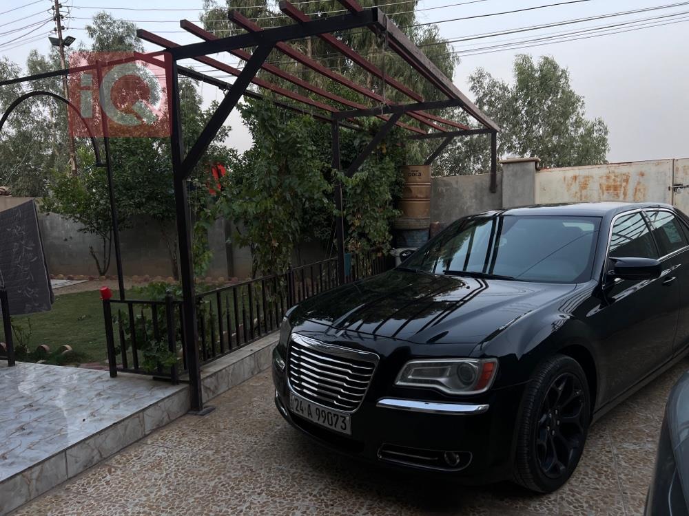 كرايسلر 300